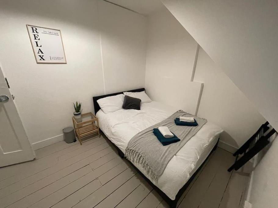 Comfortable 2 Bedroom On Tower Bridge 伦敦 外观 照片